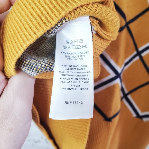 Tahari Crew Neck Yellow Womens Sweater Argyle Long Sleeve Striped Top SZ L - Picture 5 of 11